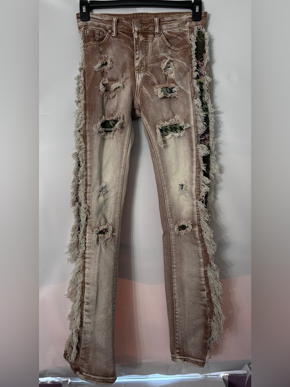 Men’s Frayed Distressed Camo Patch Denim Jeans